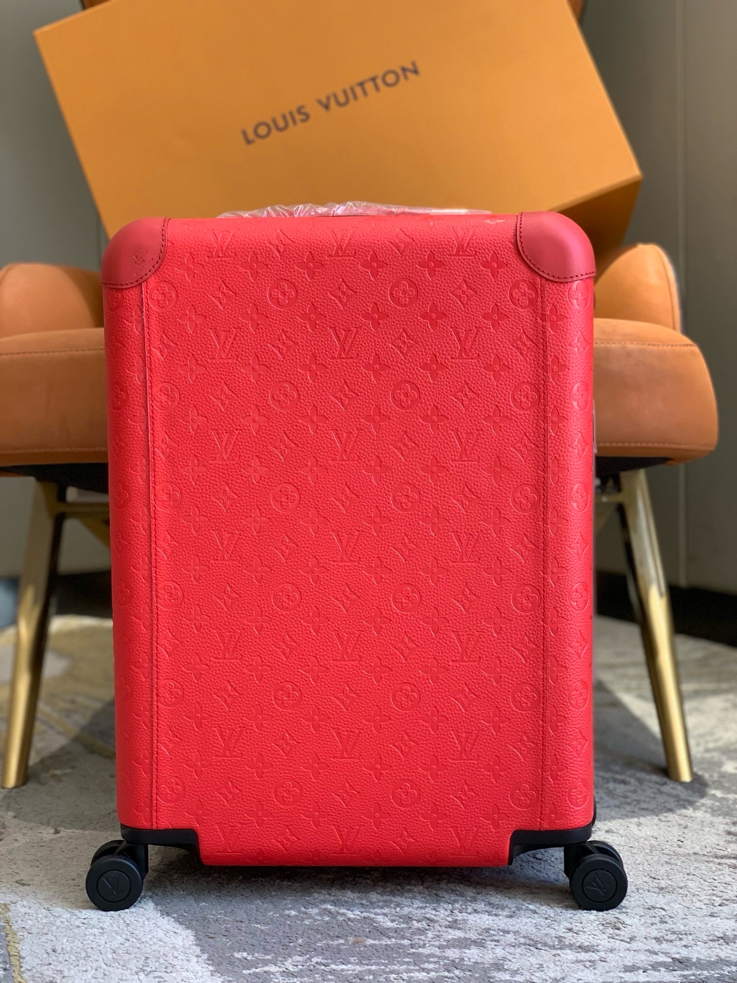 Louis Vuitton Suitcase – BGSC1010