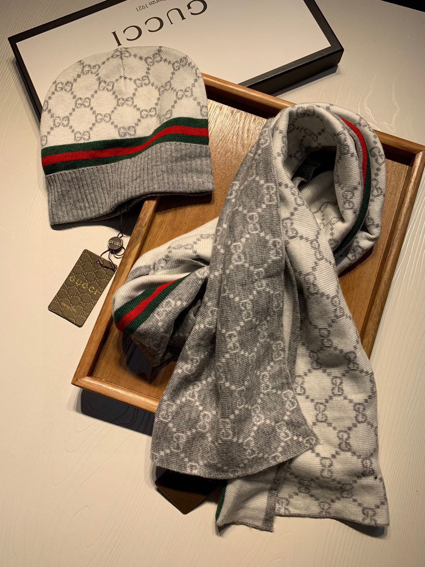 Gucci Scarf & Hat Set – SCHA1019
