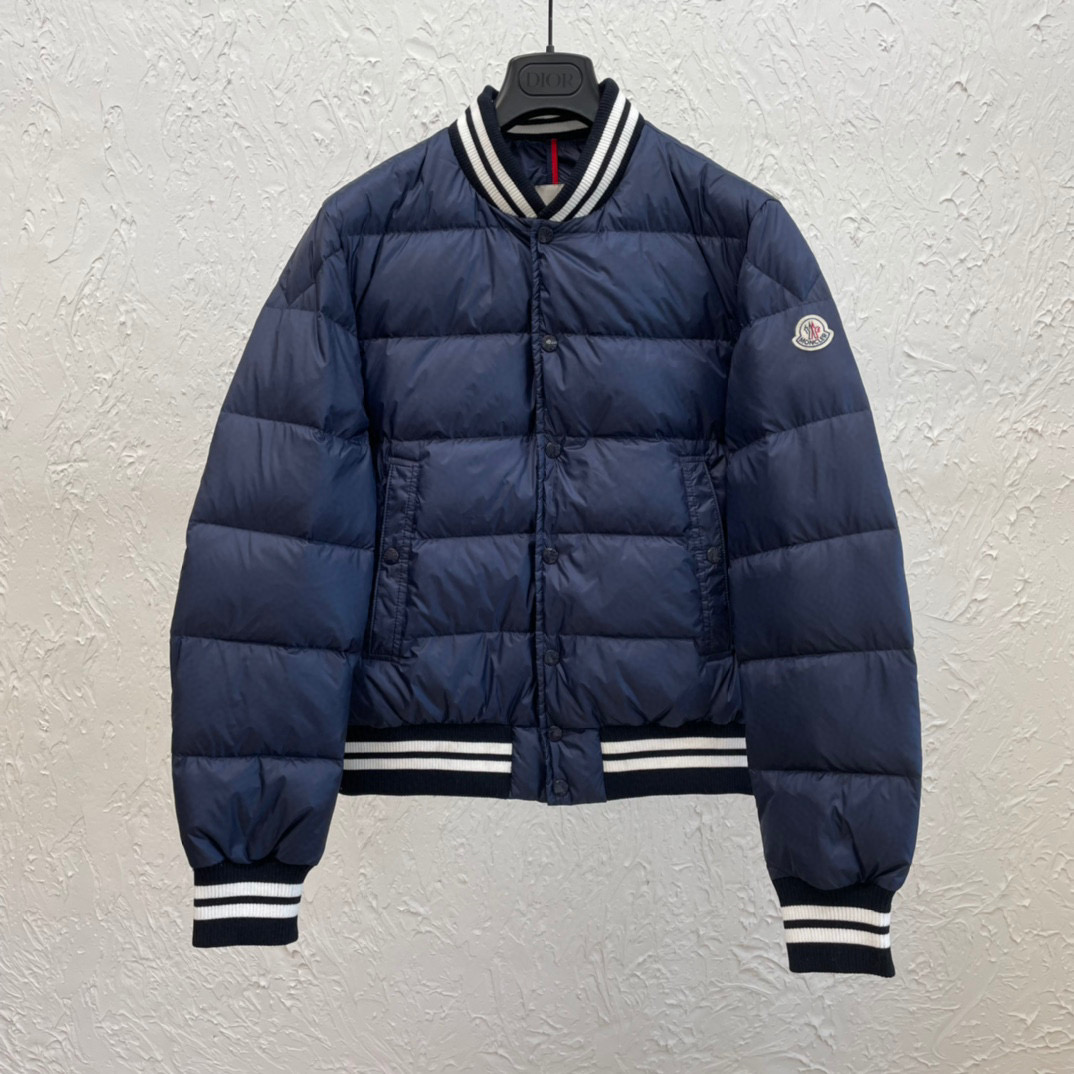 Moncler Jacket – CJKT1053