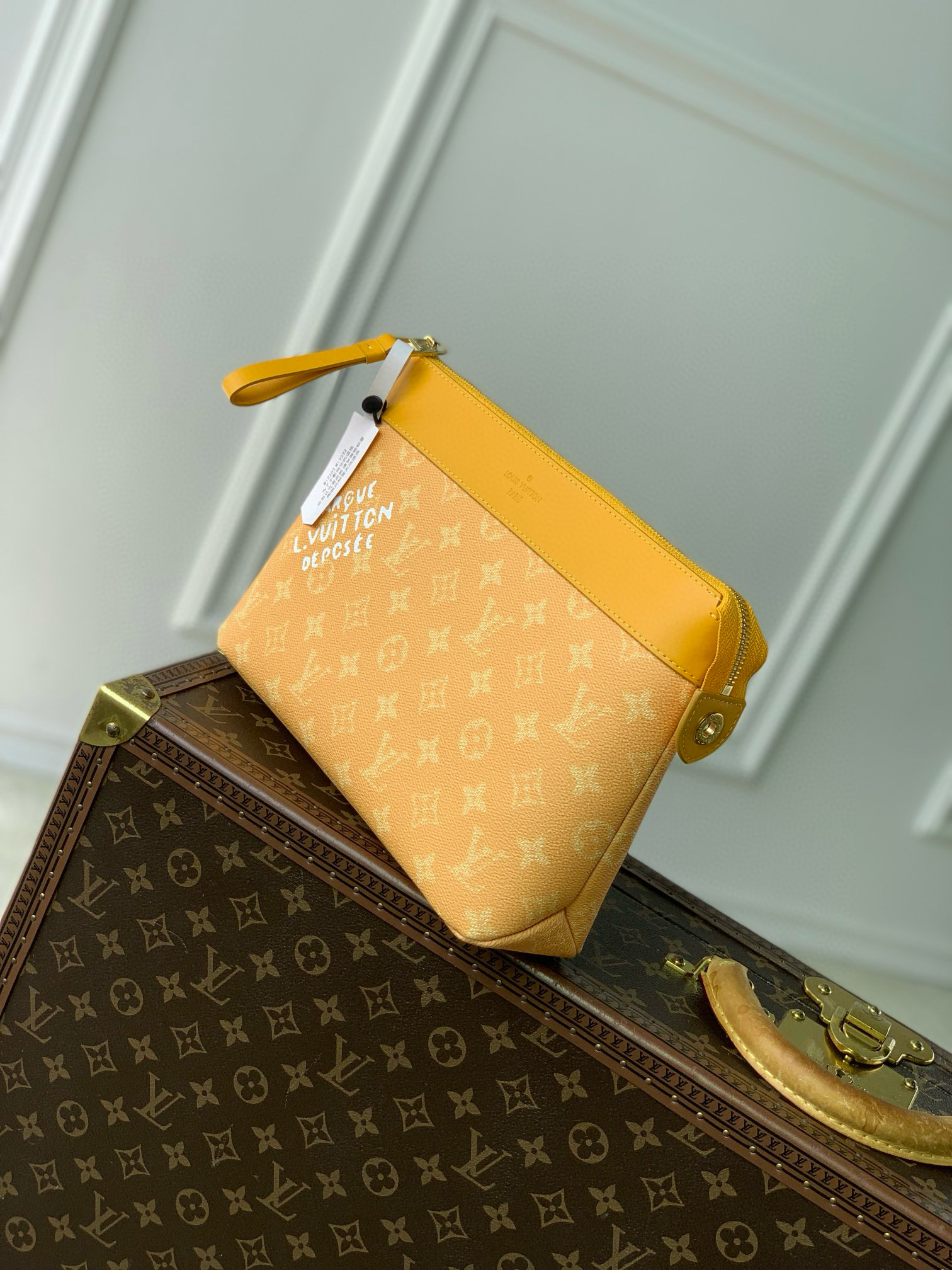Louis Vuitton Pouch – BHPH1053