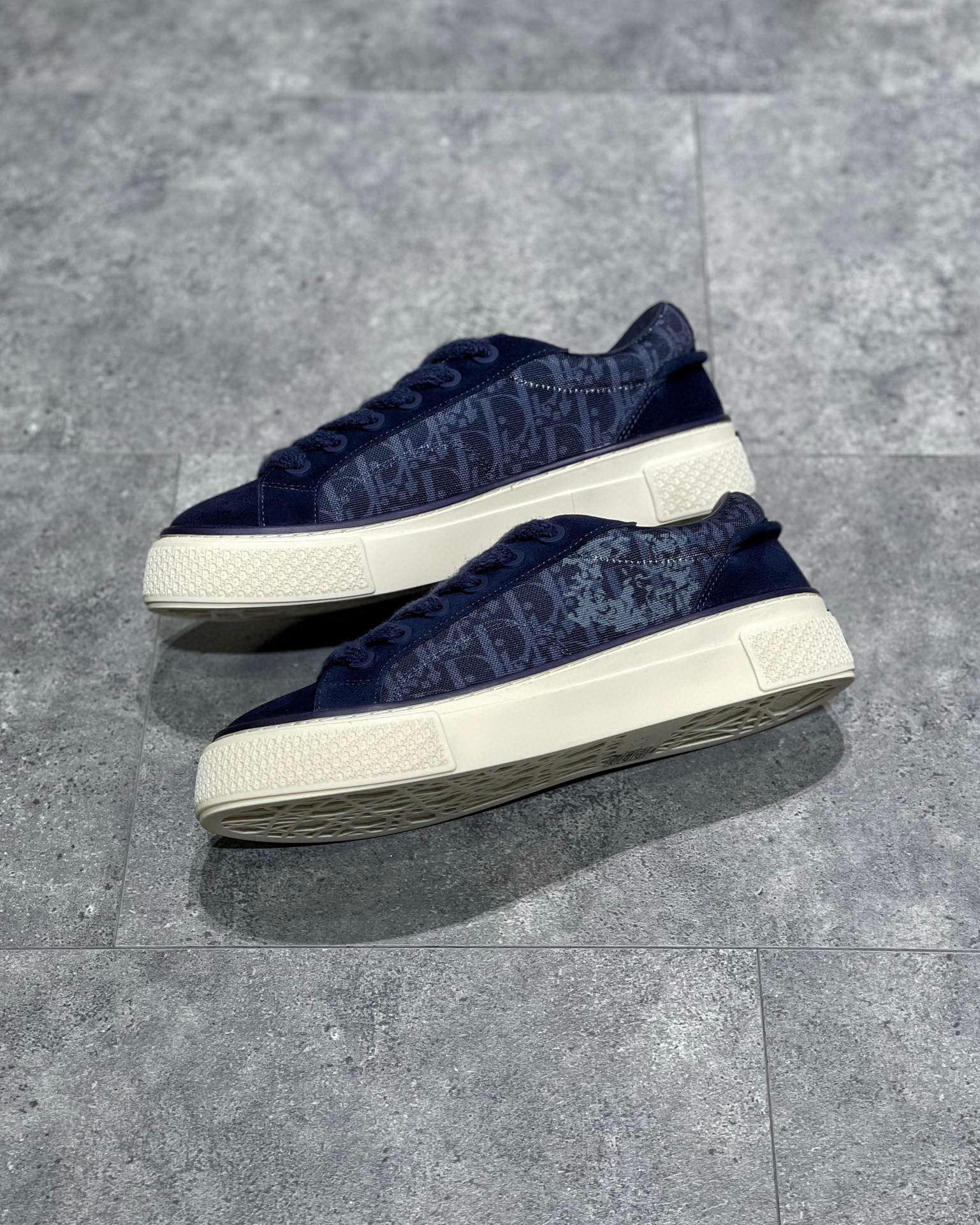 Dior B33 Sneaker – DIOR1226