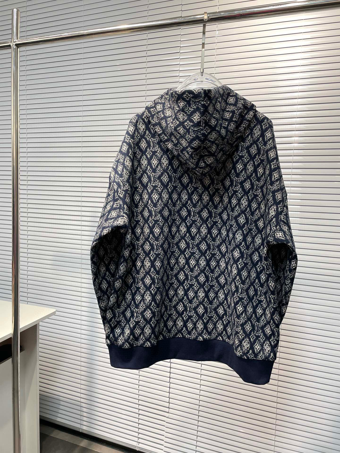 Louis Vuitton Hoodie – SWHO1898