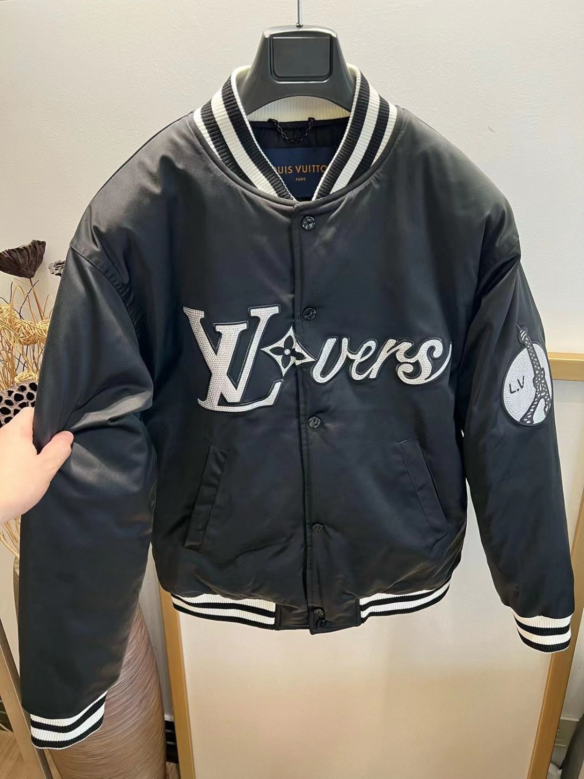 Louis Vuitton Jacket – CJKT1579