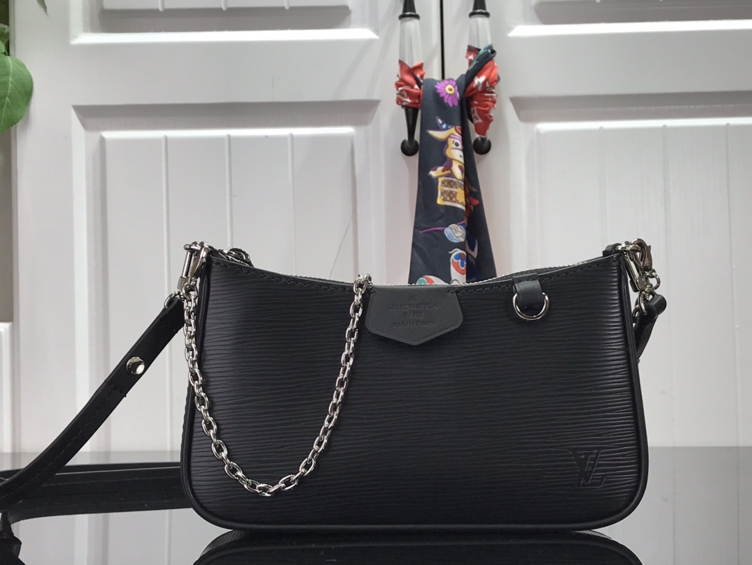 Louis Vuitton Shoulder Bag – LVSH1012