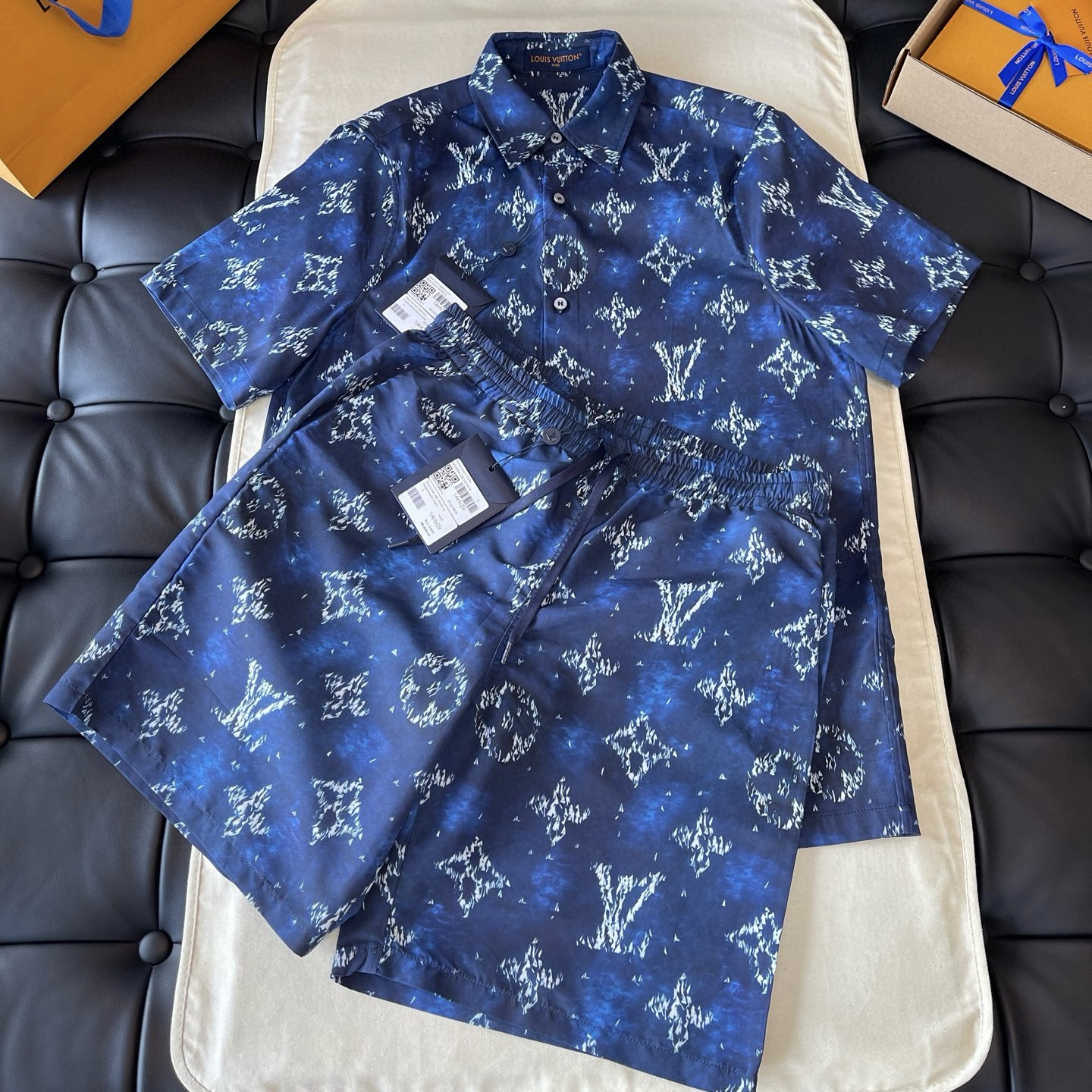 Louis Vuitton Tracksuit – TRSU1200