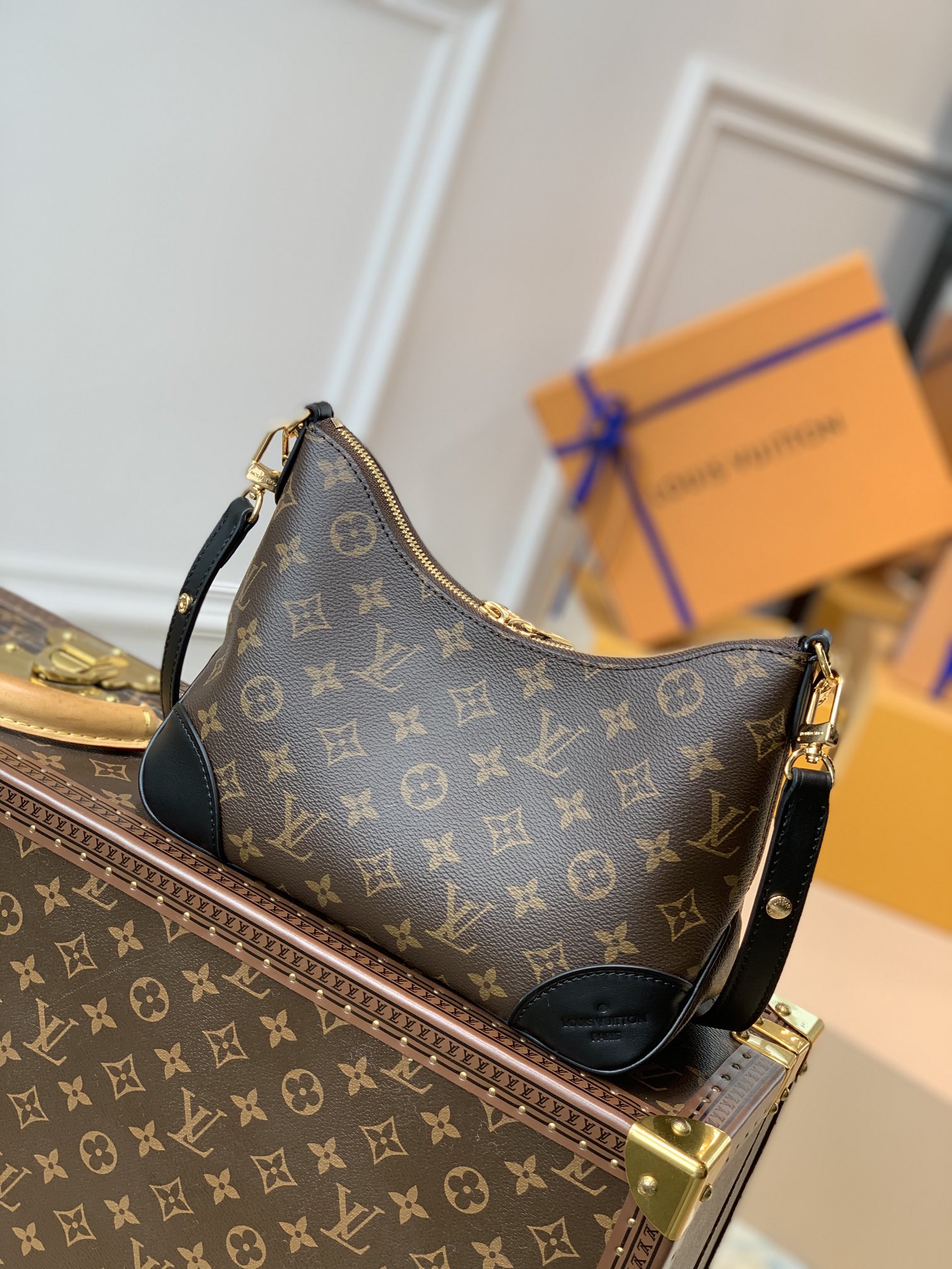 Louis Vuitton Shoulder Bag – LVSH1149