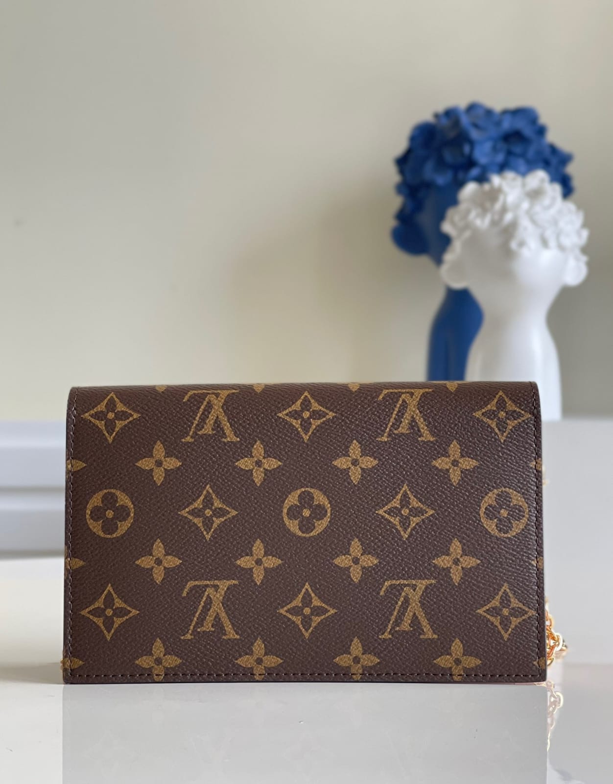 Louis Vuitton Shoulder Bag – LVSH1046