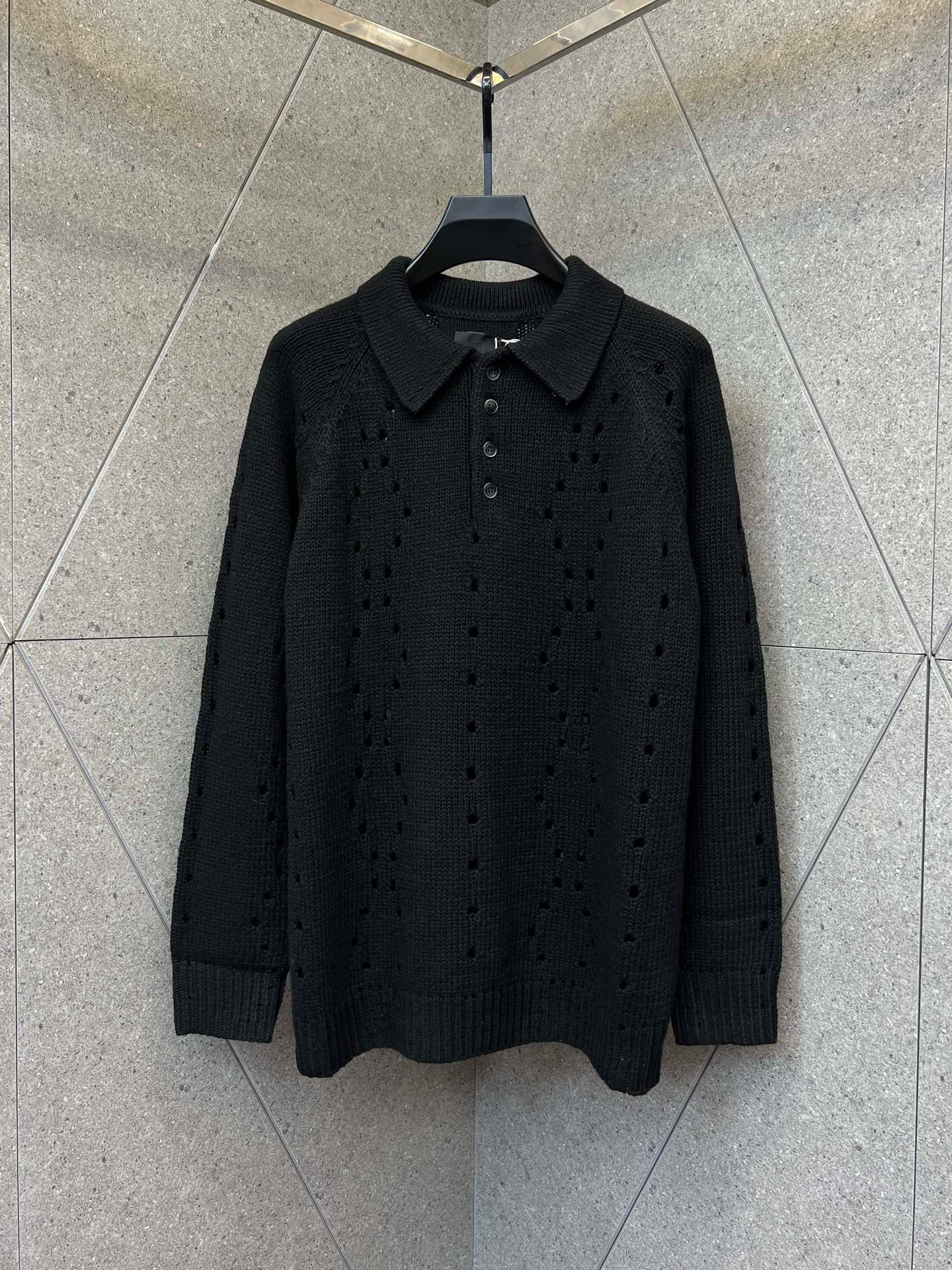 Givenchy Sweater – SWHO2440