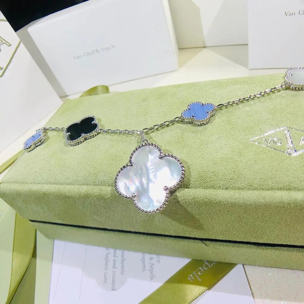 Van Cleef & Arpels Bracelet – JWWM1015