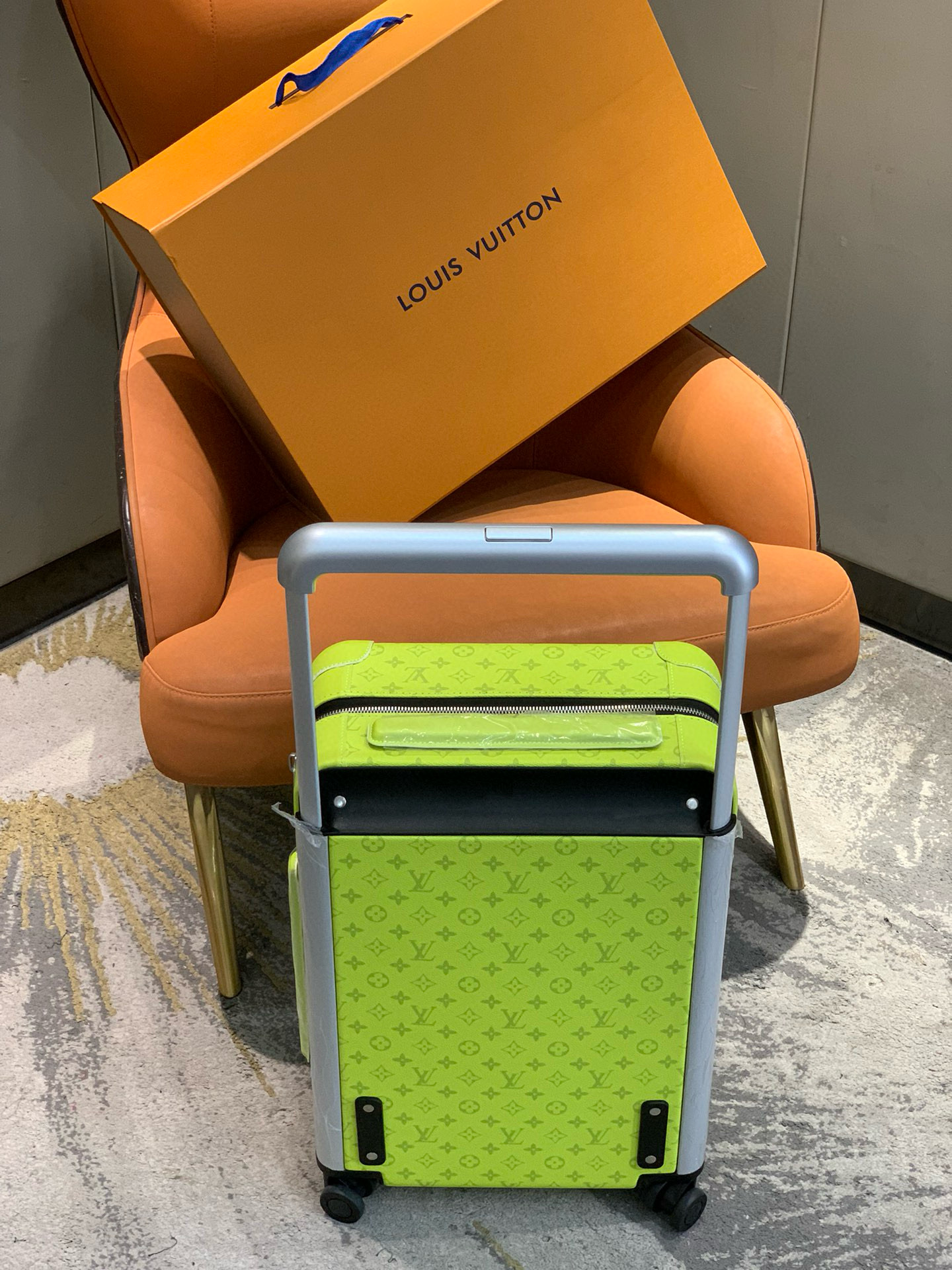 Louis Vuitton Suitcase – BGSC1011
