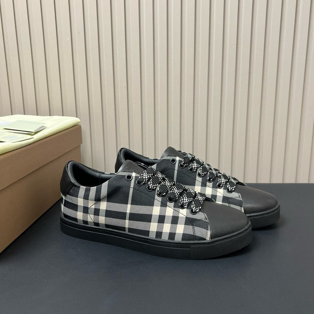 Burberry Sneaker – BBRY1065