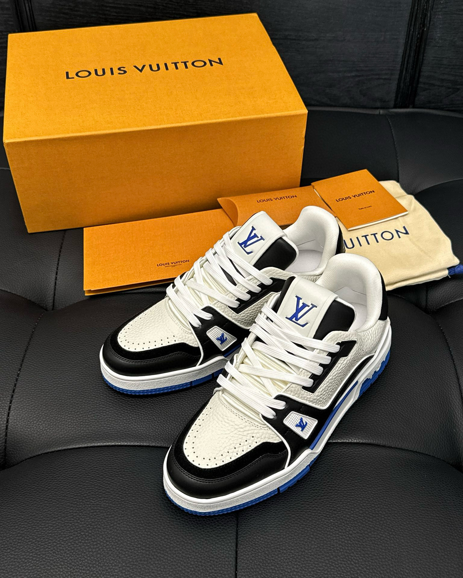 Louis Vuitton Sneaker – LSVT1387