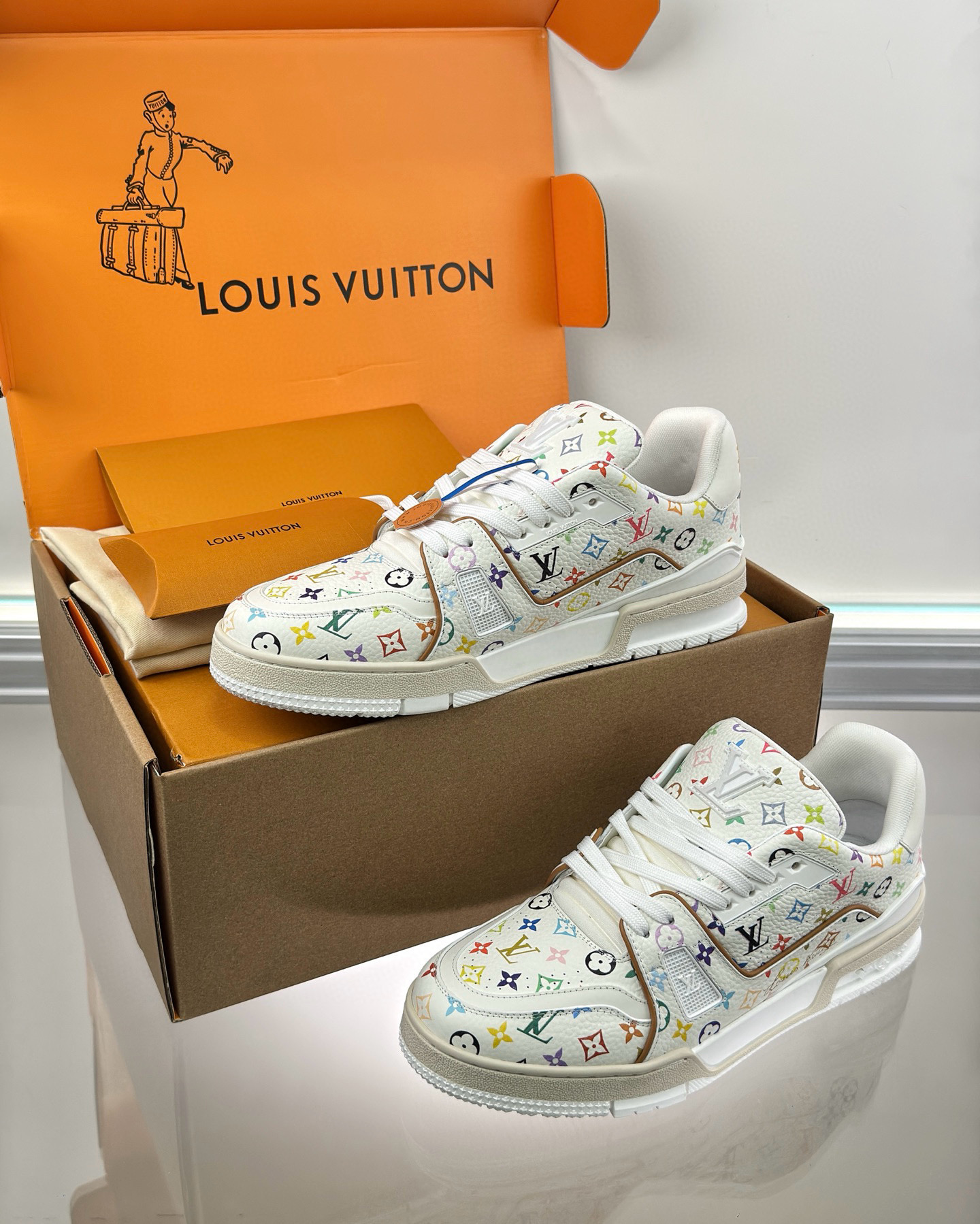 Louis Vuitton Sneaker – LSVT1450