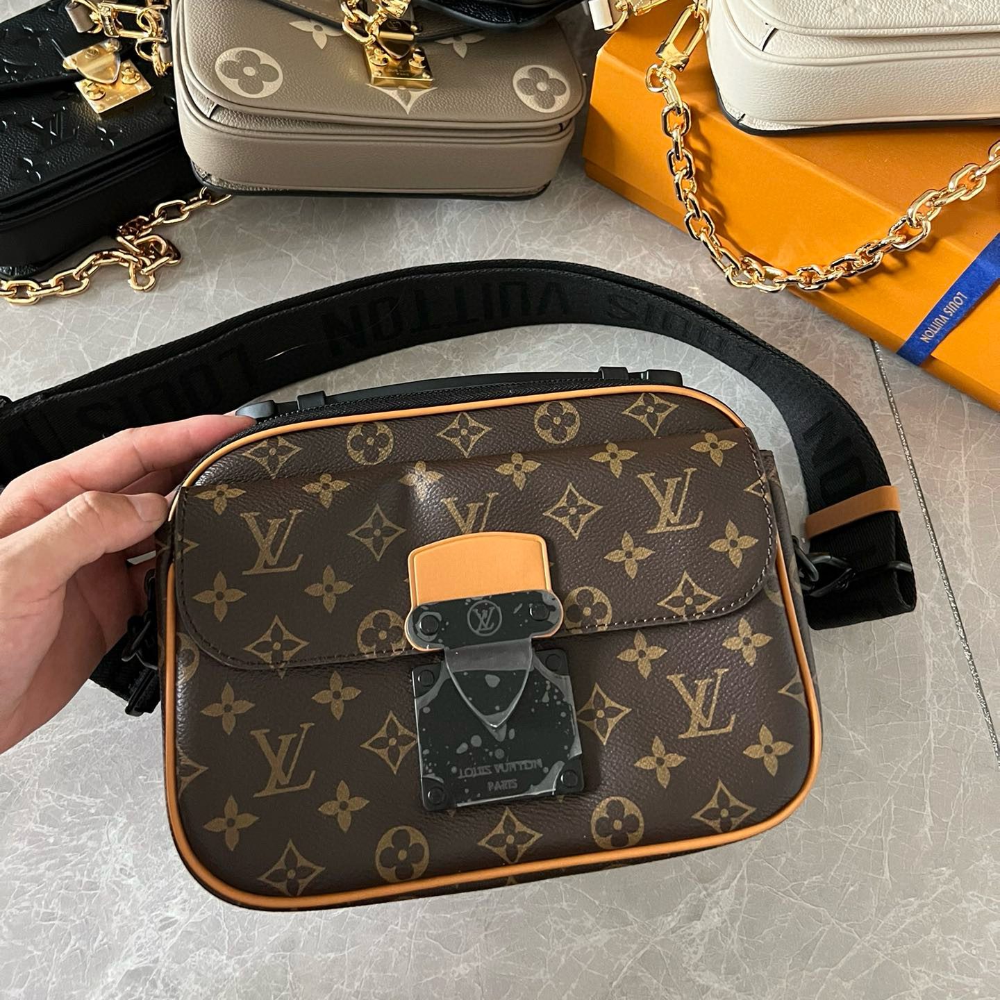 Louis Vuitton Bag – BBMC1035