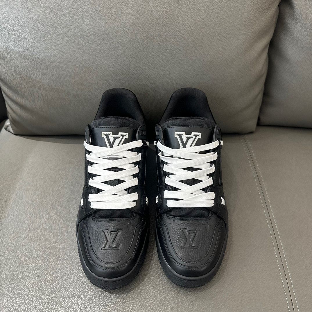 Louis Vuitton Sneaker – LSVT1234