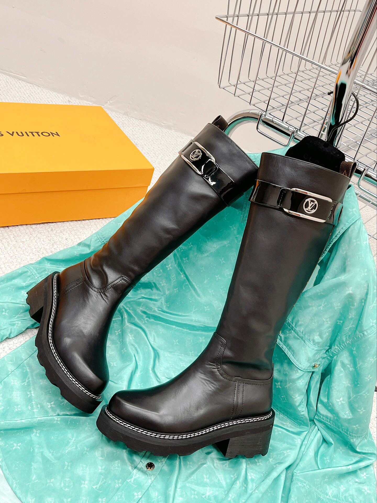 Louis Vuitton Boots – WOLV1026
