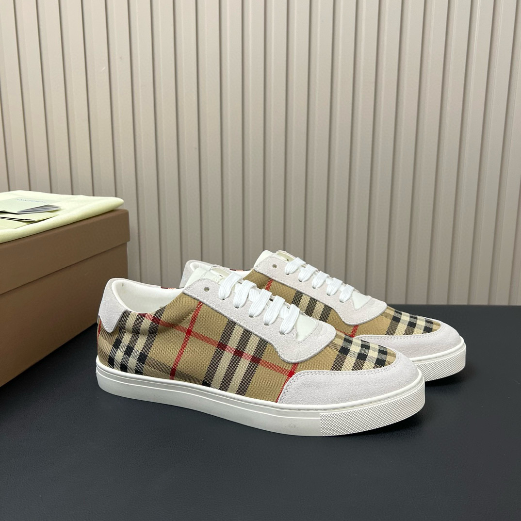 Burberry Sneaker – BBRY1061