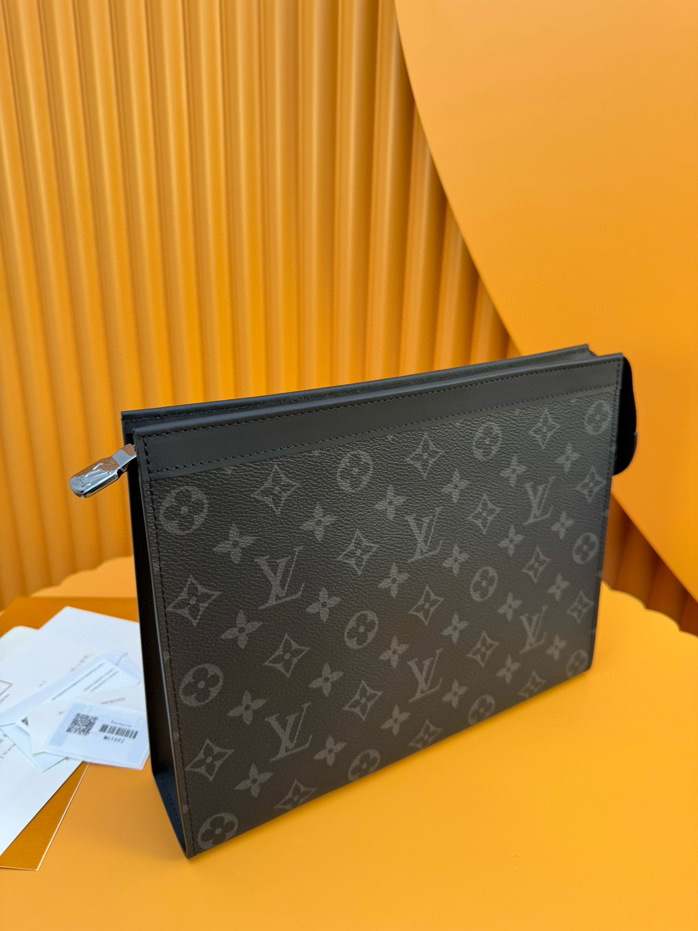 Louis Vuitton Pouch – BHPH1055