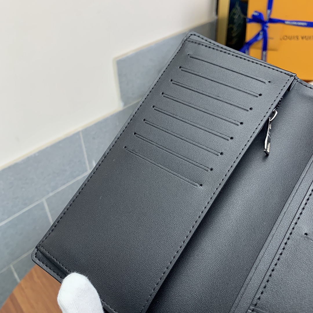Louis Vuitton Wallet – MWLT1015