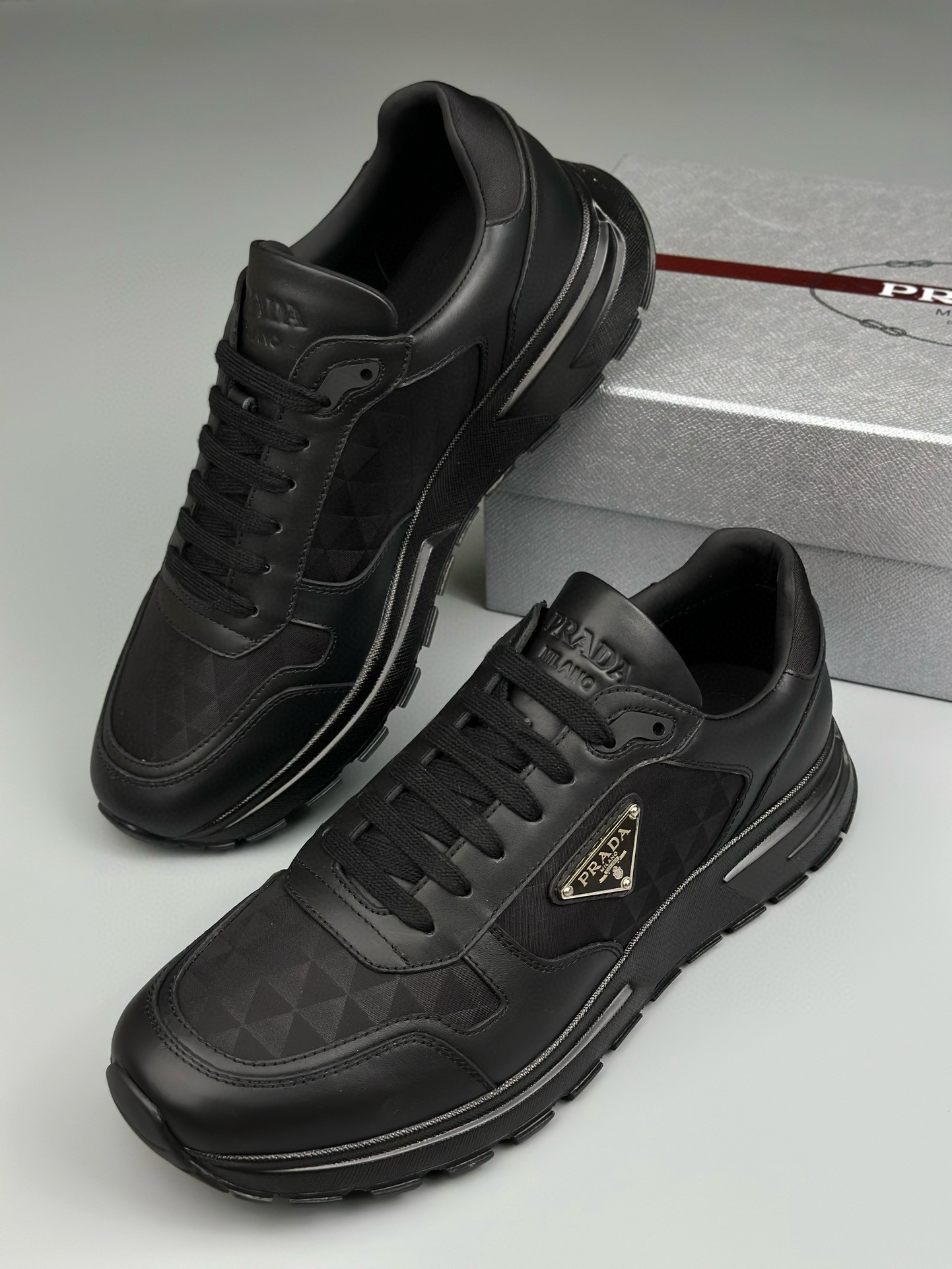 Prada Sneaker – PRDA1123