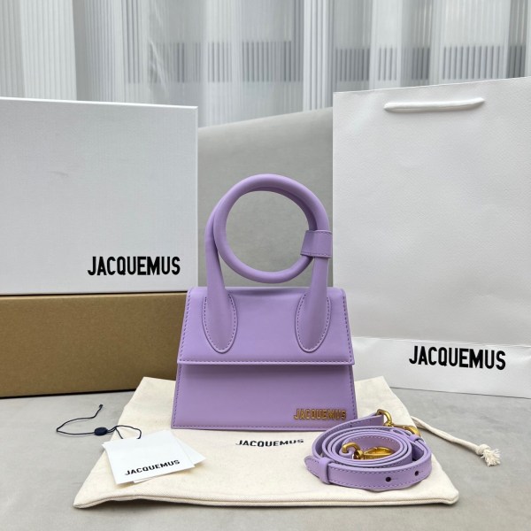 Jacquemus Medium Bag – JACQ1023