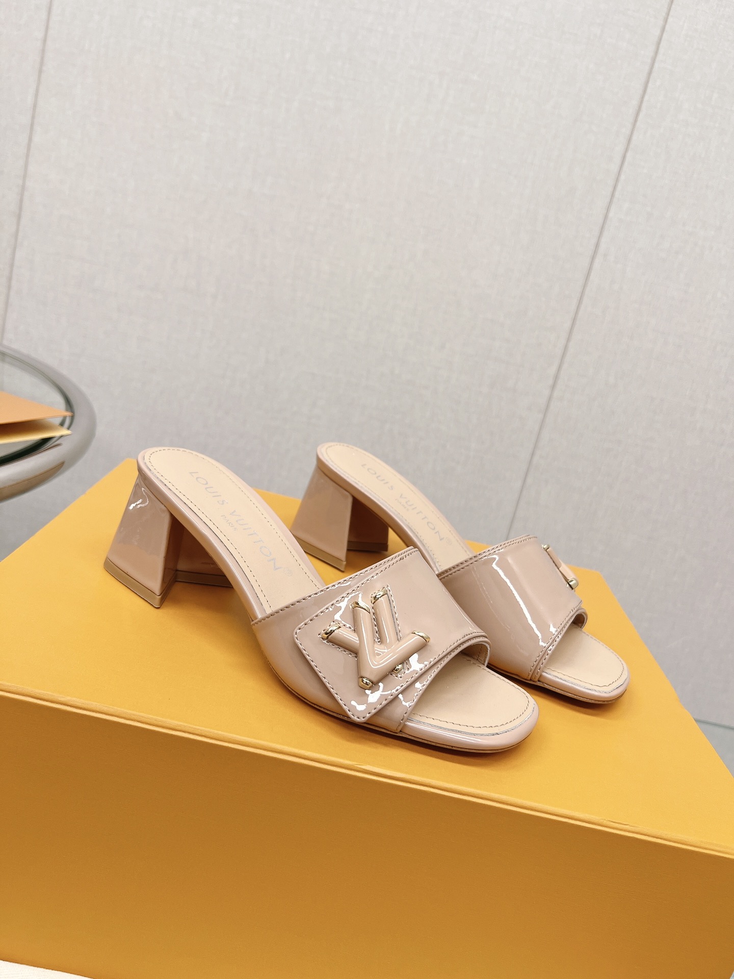 Louis Vuitton Sandal – WOLV1051