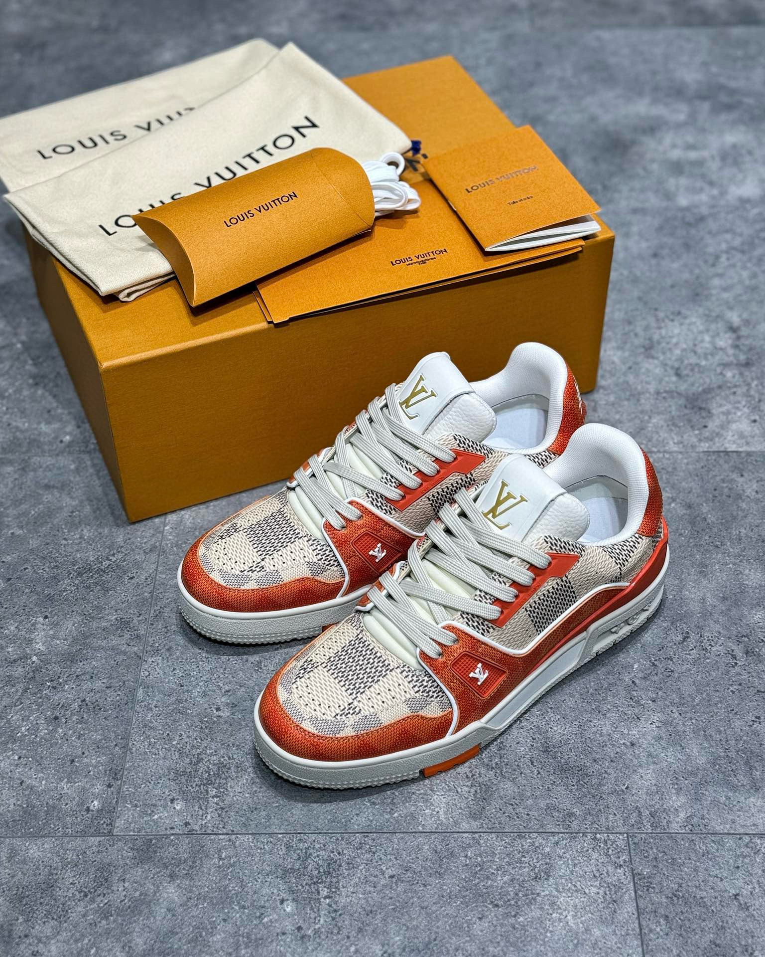 Louis Vuitton Sneaker – LSVT1322