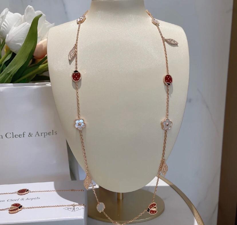 Van Cleef & Arpels Necklace – JWWM1067