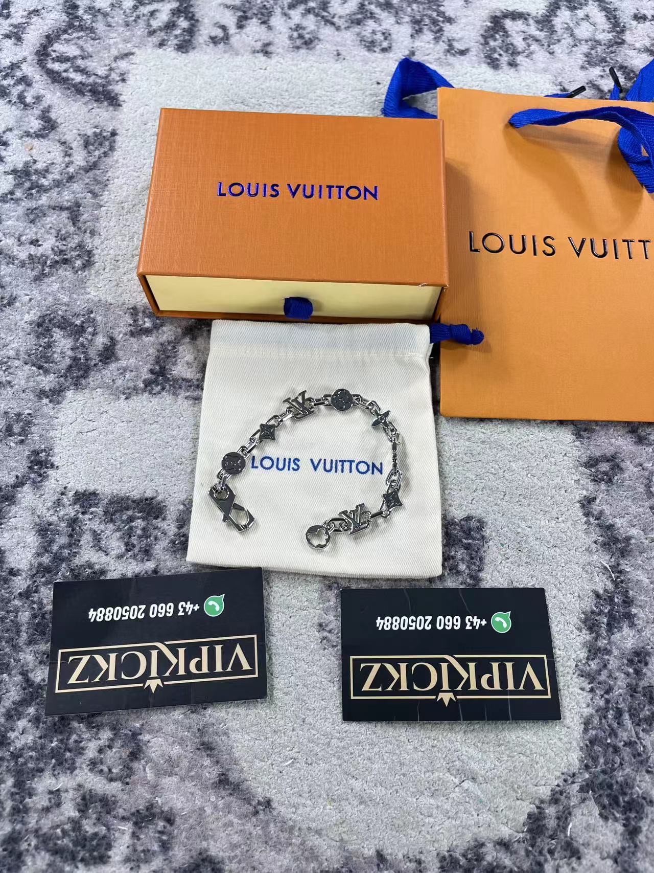 Louis Vuitton Bracelet – JWRY1044