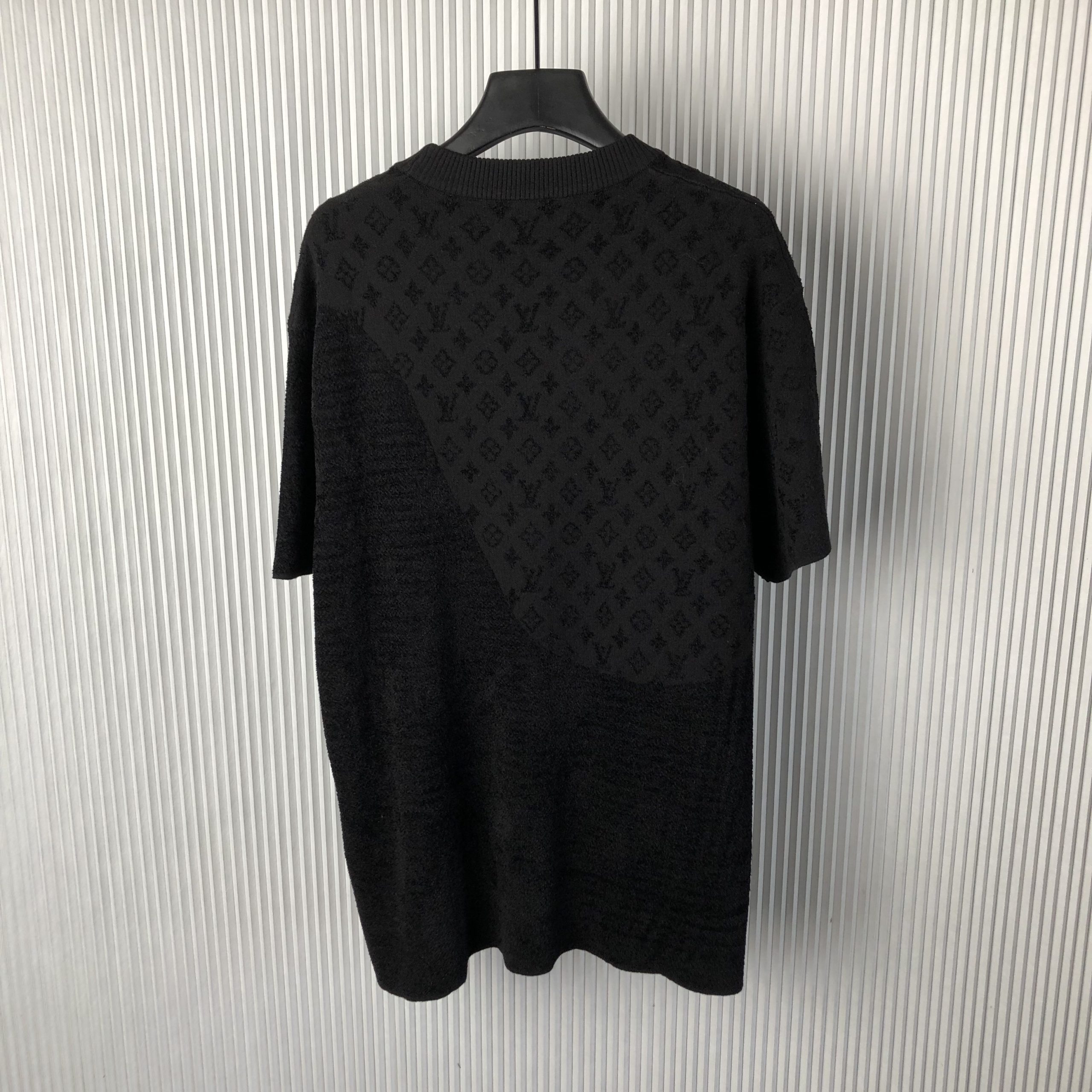 Louis Vuitton T-Shirt – TSHP3090