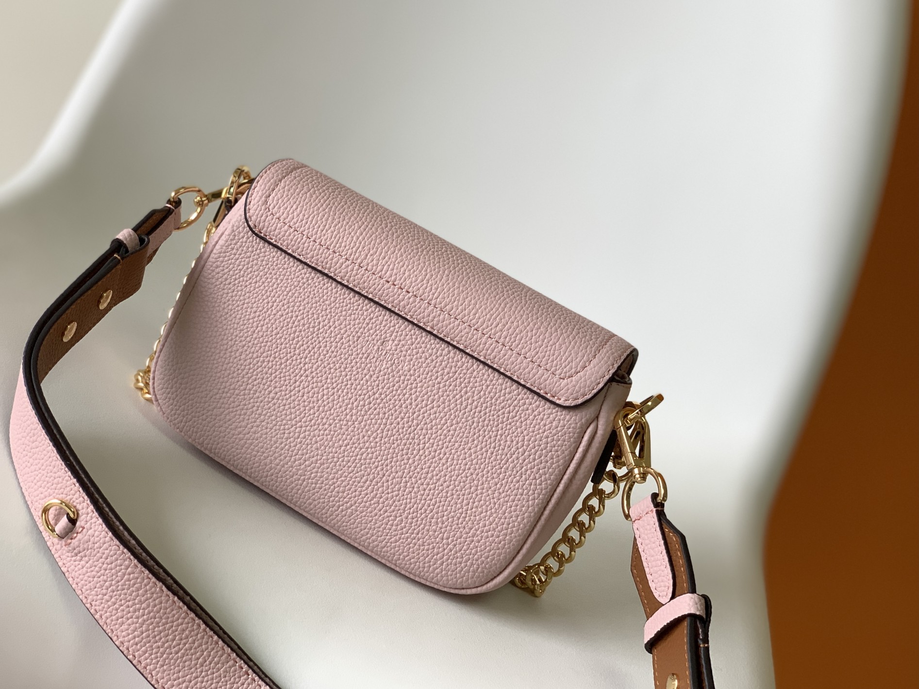 Louis Vuitton Shoulder Bag – LVSH1170
