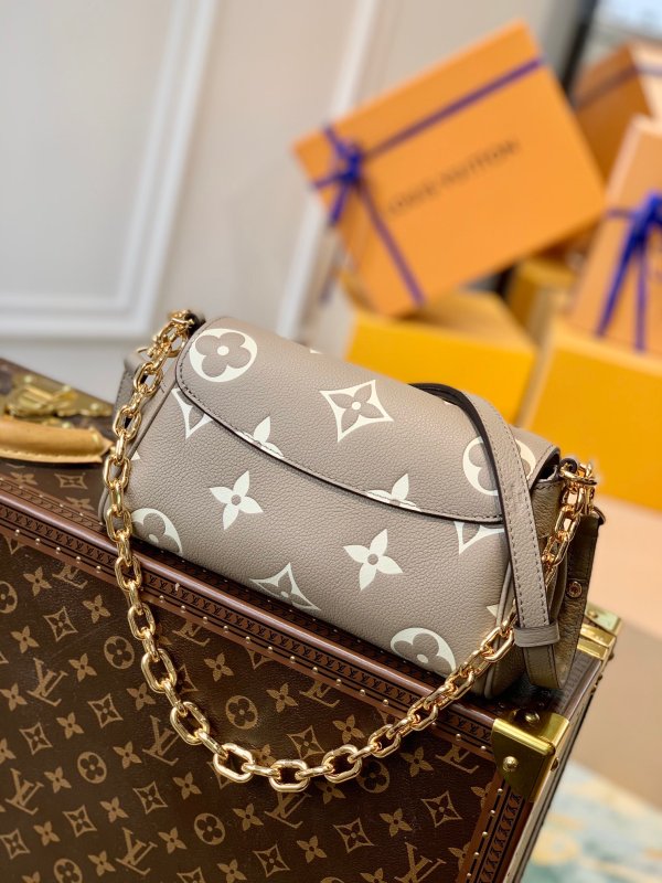 Louis Vuitton Shoulder Bag – LVSH1137