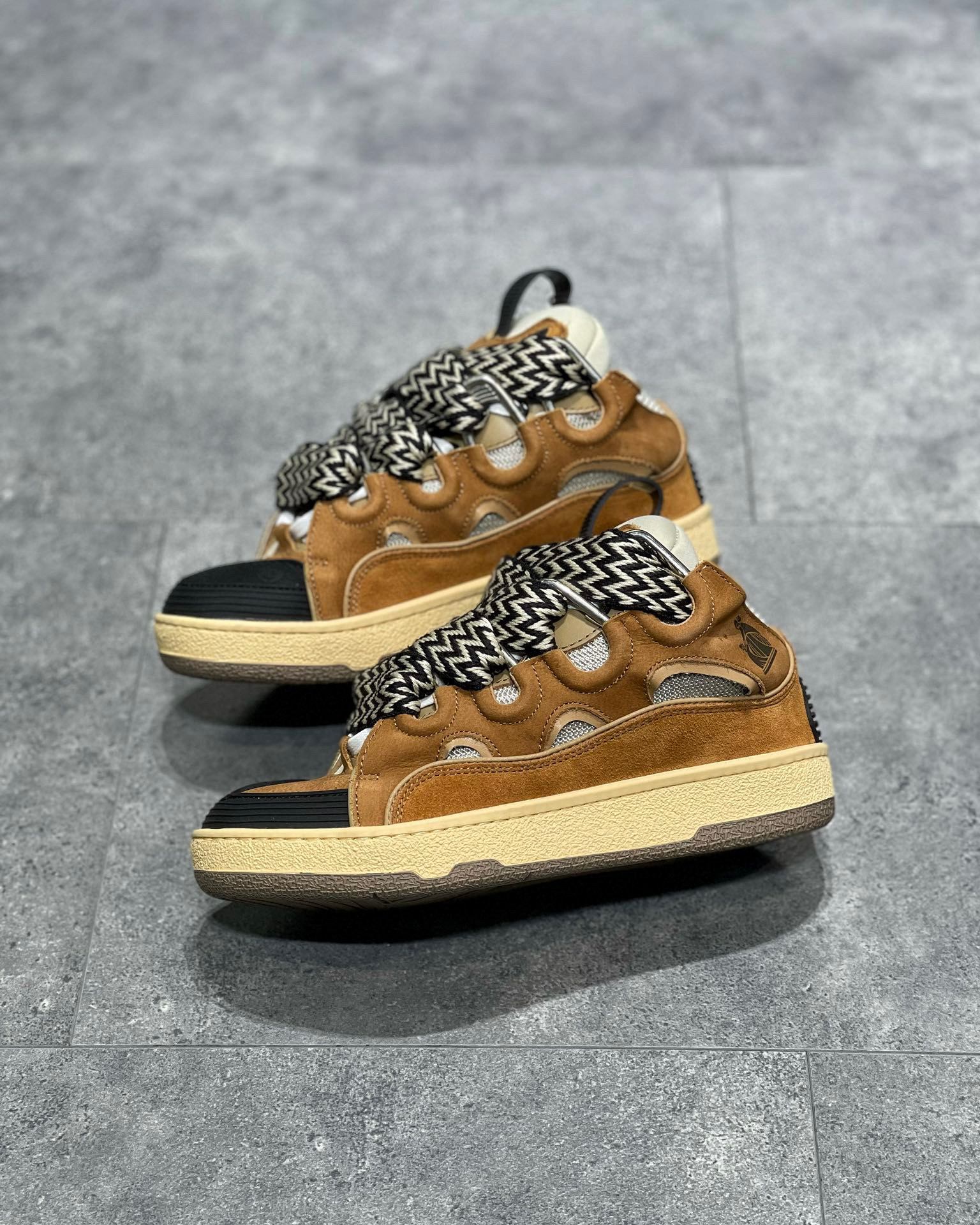Lanvin Sneaker – LANV1012