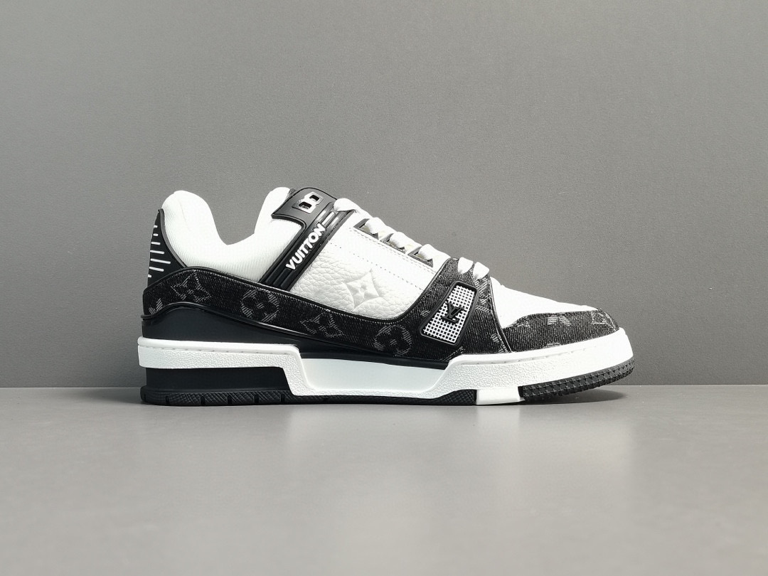 Louis Vuitton Sneaker – LSVT1180
