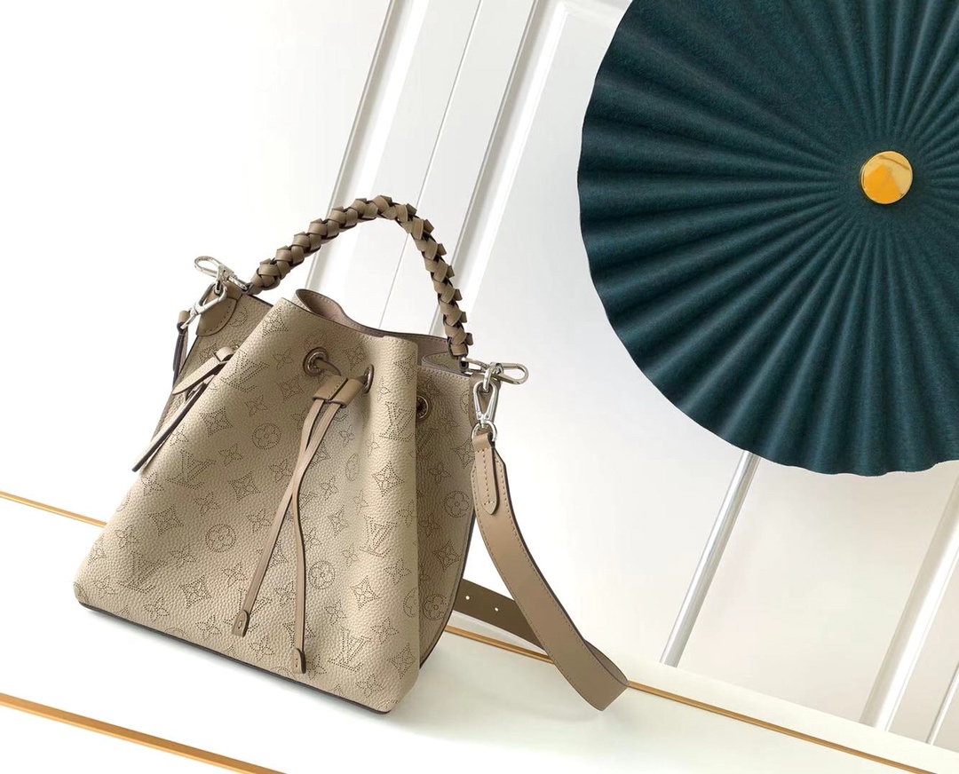 Louis Vuitton Shoulder Bag – LVSH1067