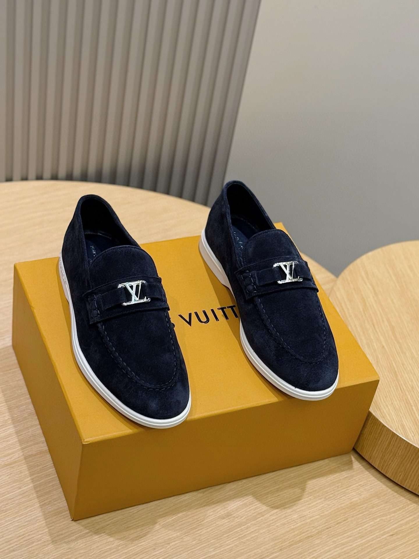 Louis Vuitton Loafer – LSVT1470