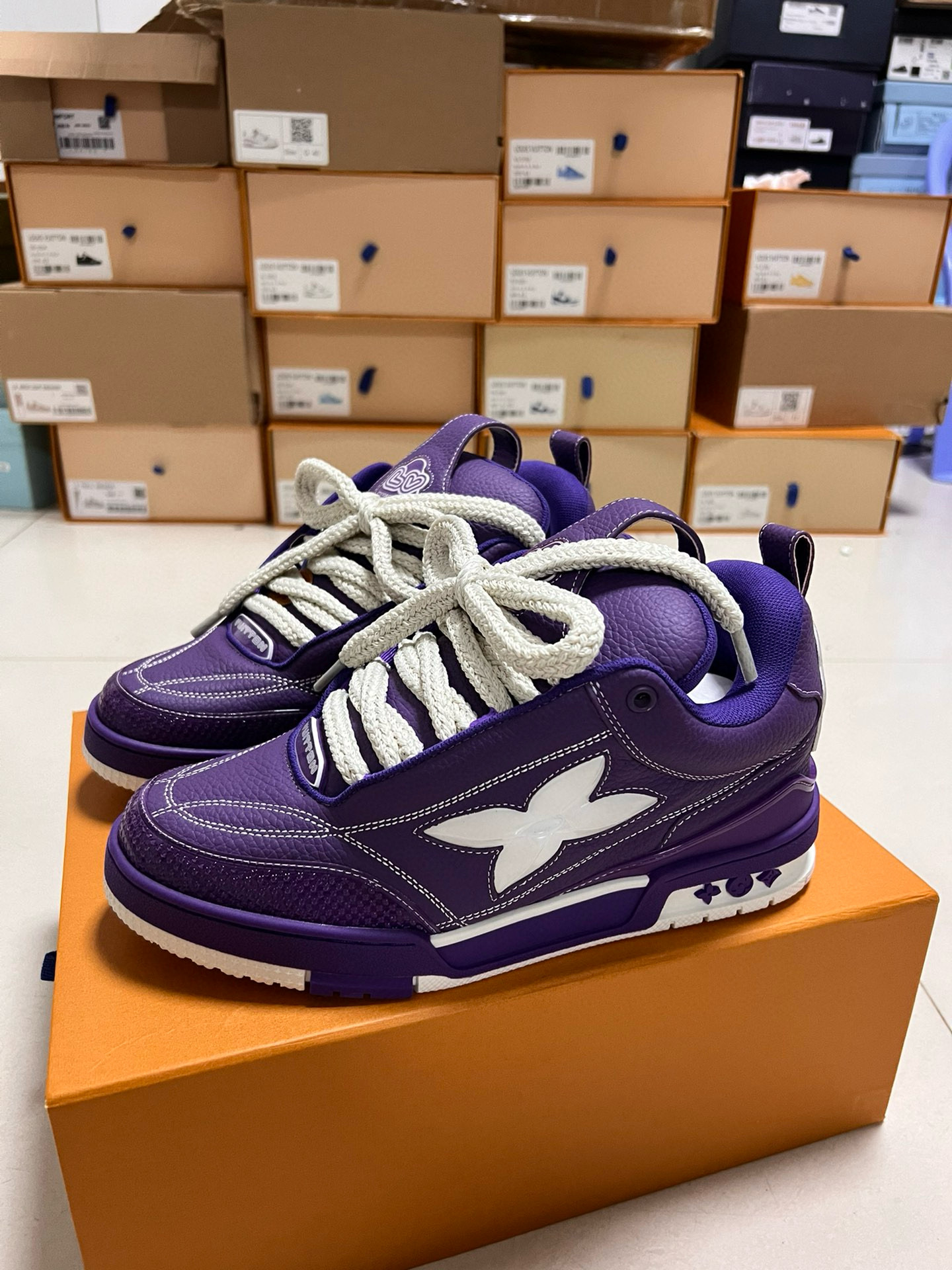 Louis Vuitton Sneaker – LSVT1367