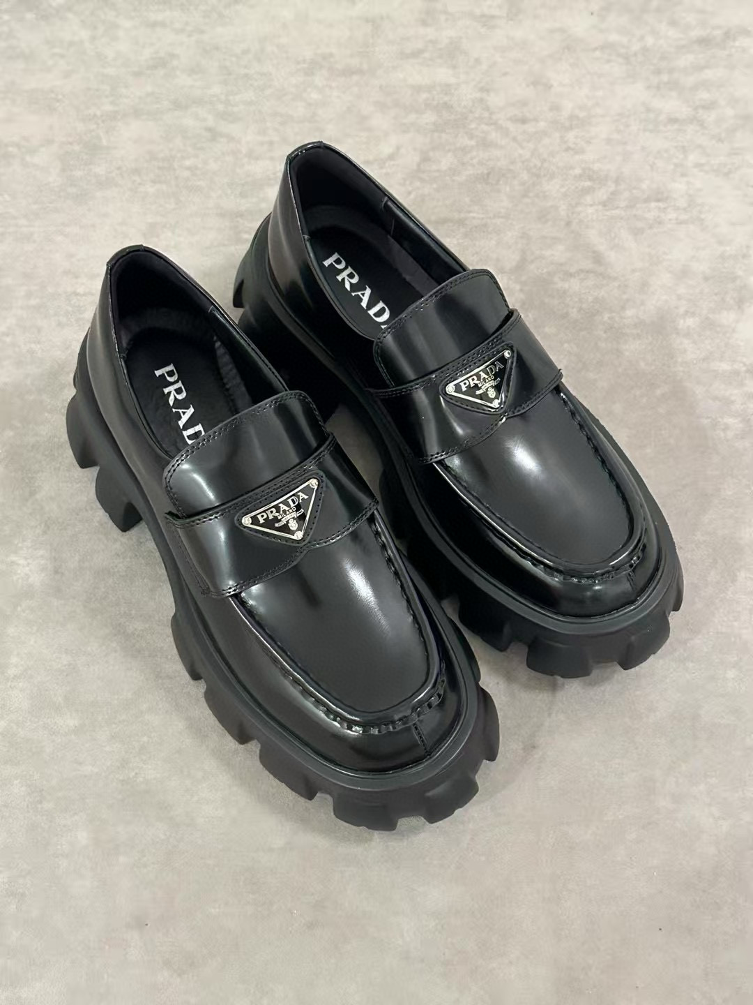 Prada Loafer – PRDA1151