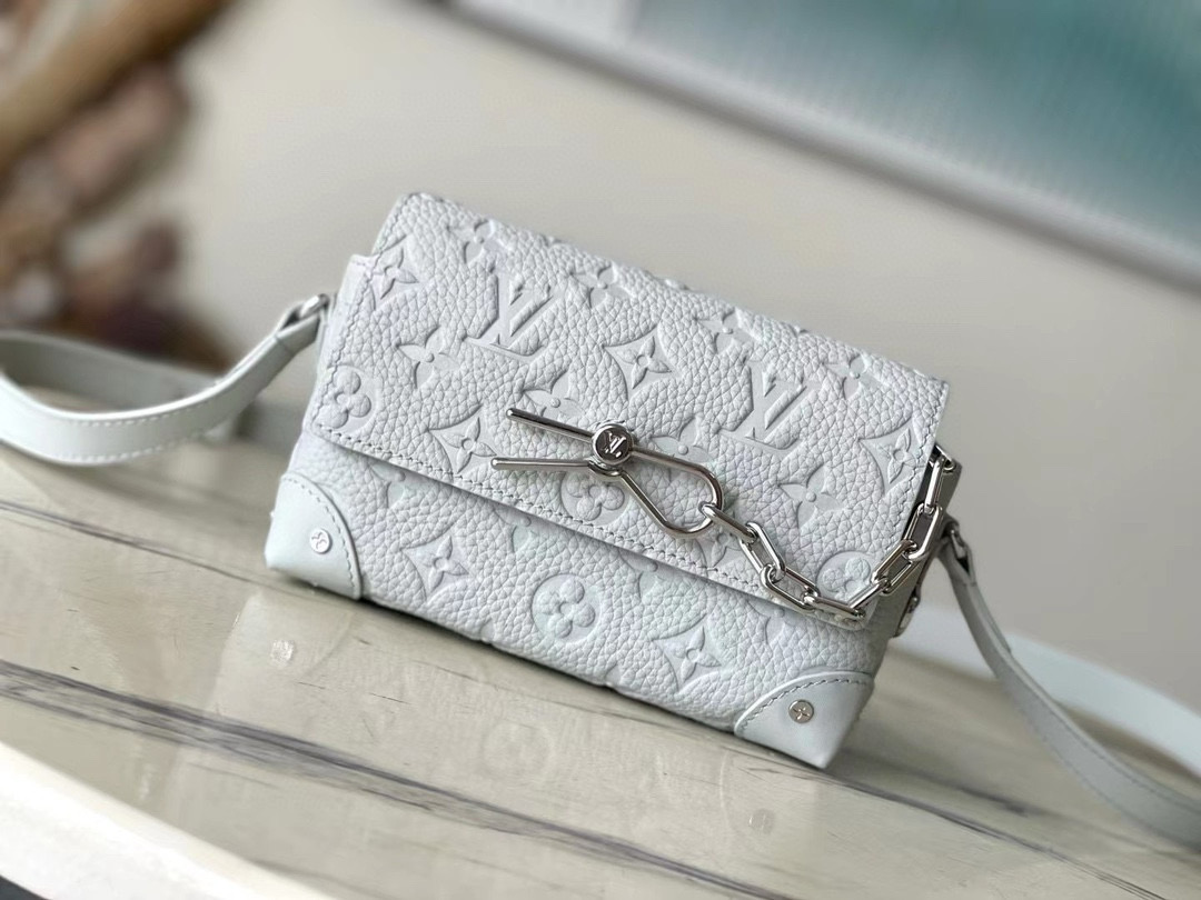 Louis Vuitton Bag – BBMC1074
