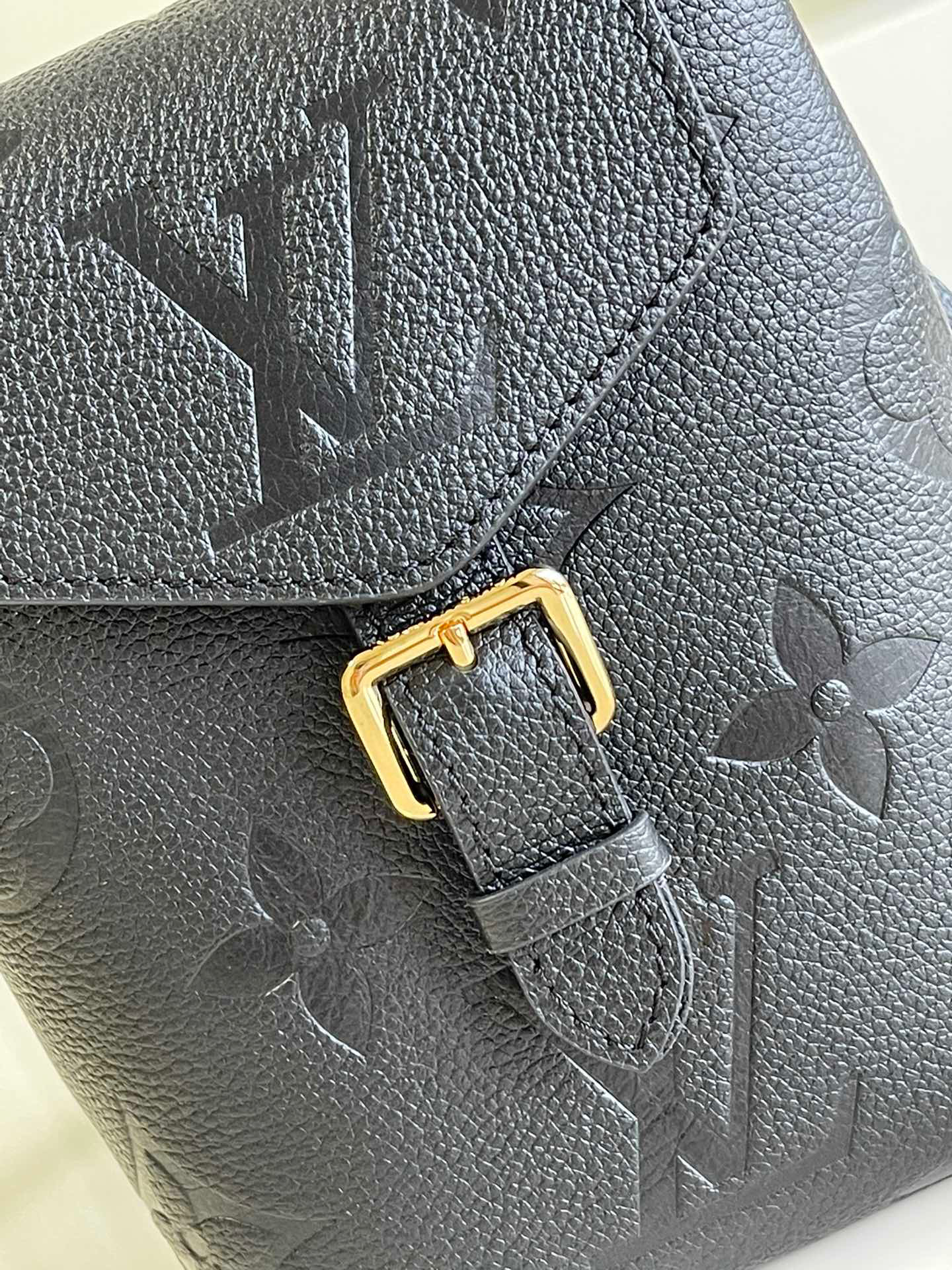 Louis Vuitton Backpacks – LVBG1002