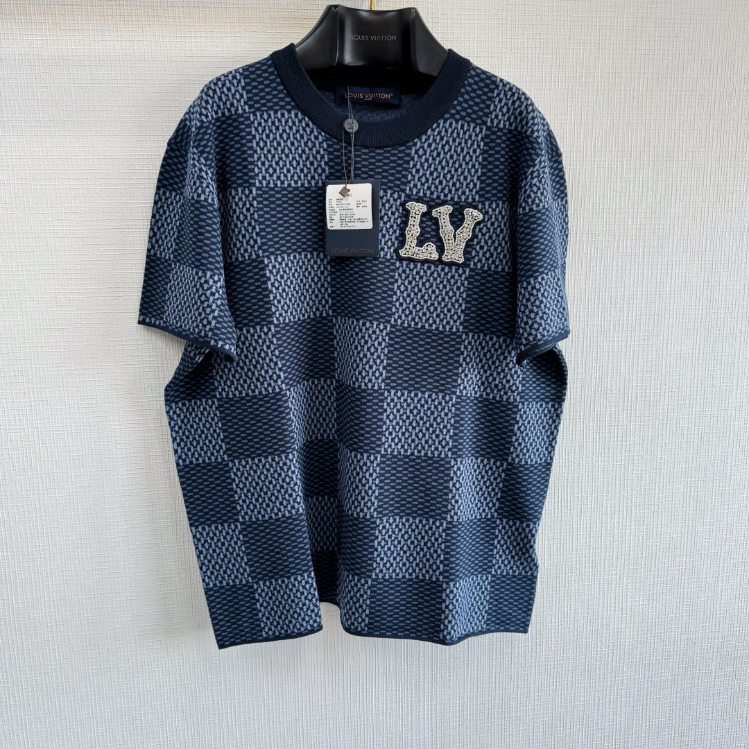 Louis Vuitton T-Shirt – TSHP3039