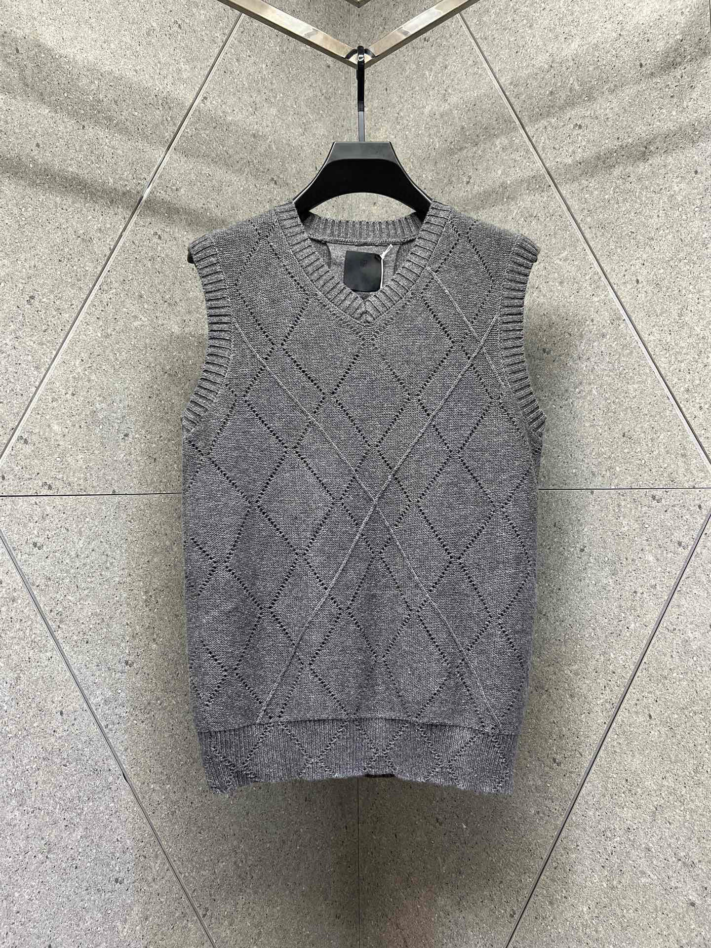 Givenchy Sweater – SWHO2442