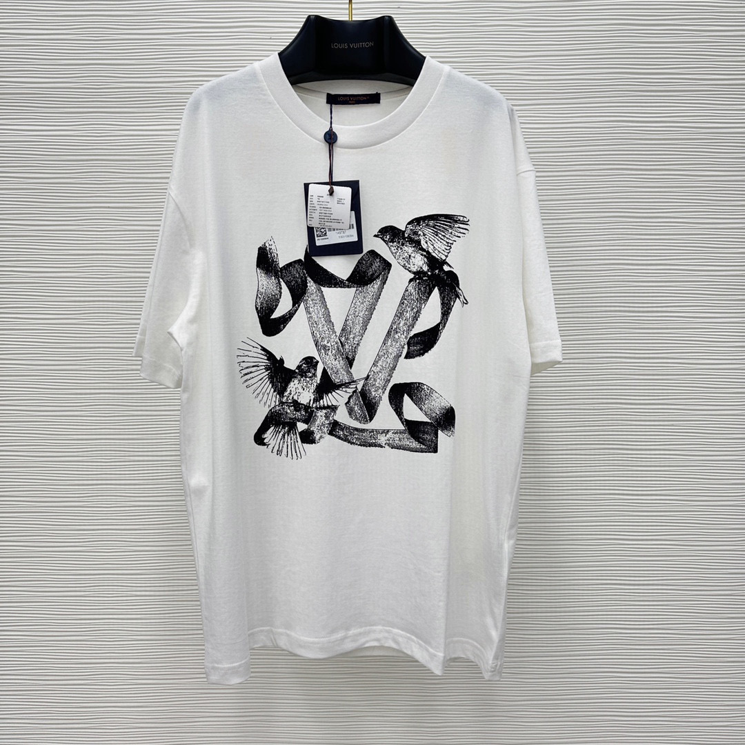 Louis Vuitton T-Shirt – TSHP2344