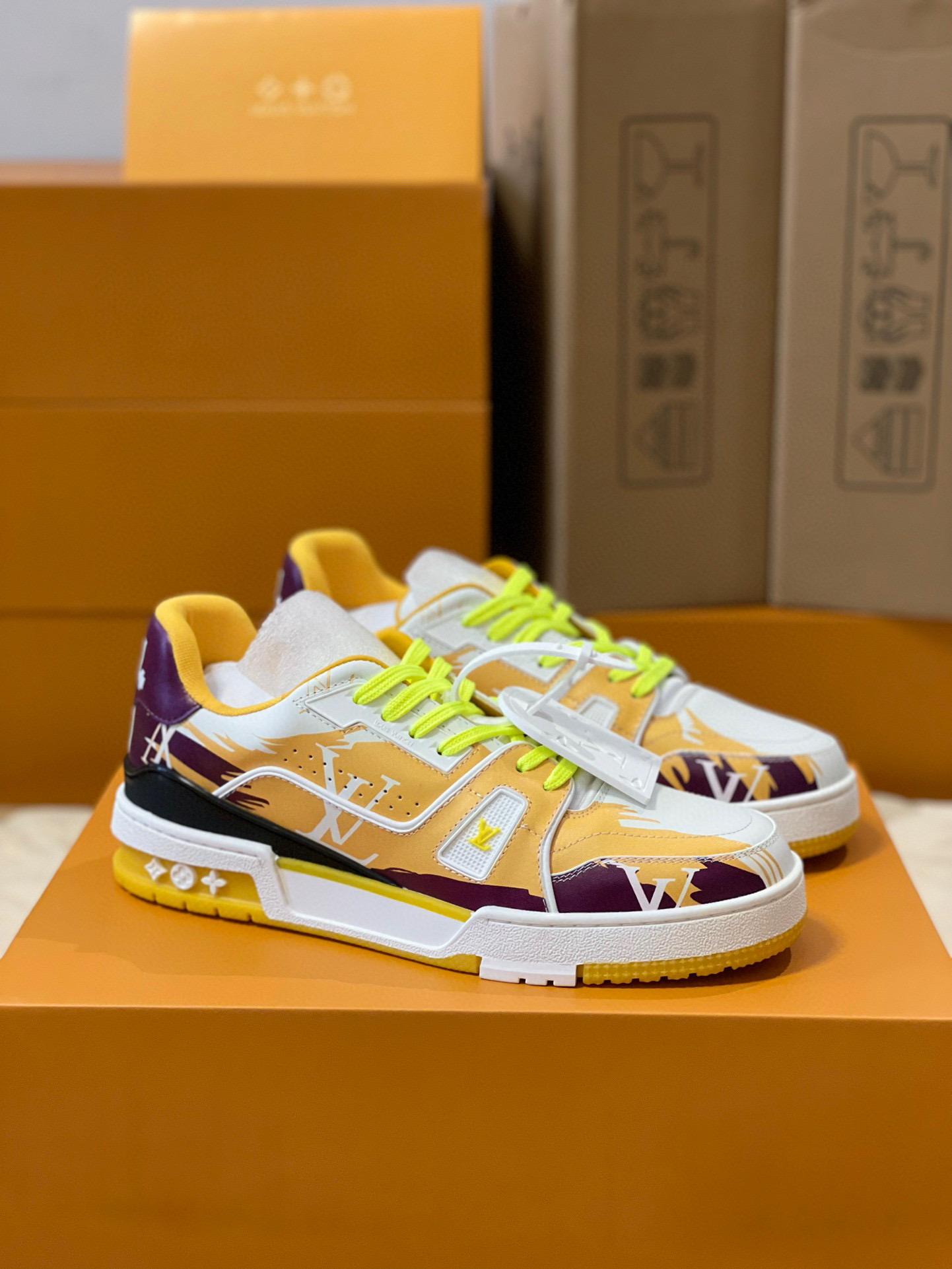 Louis Vuitton Sneaker – LSVT1226