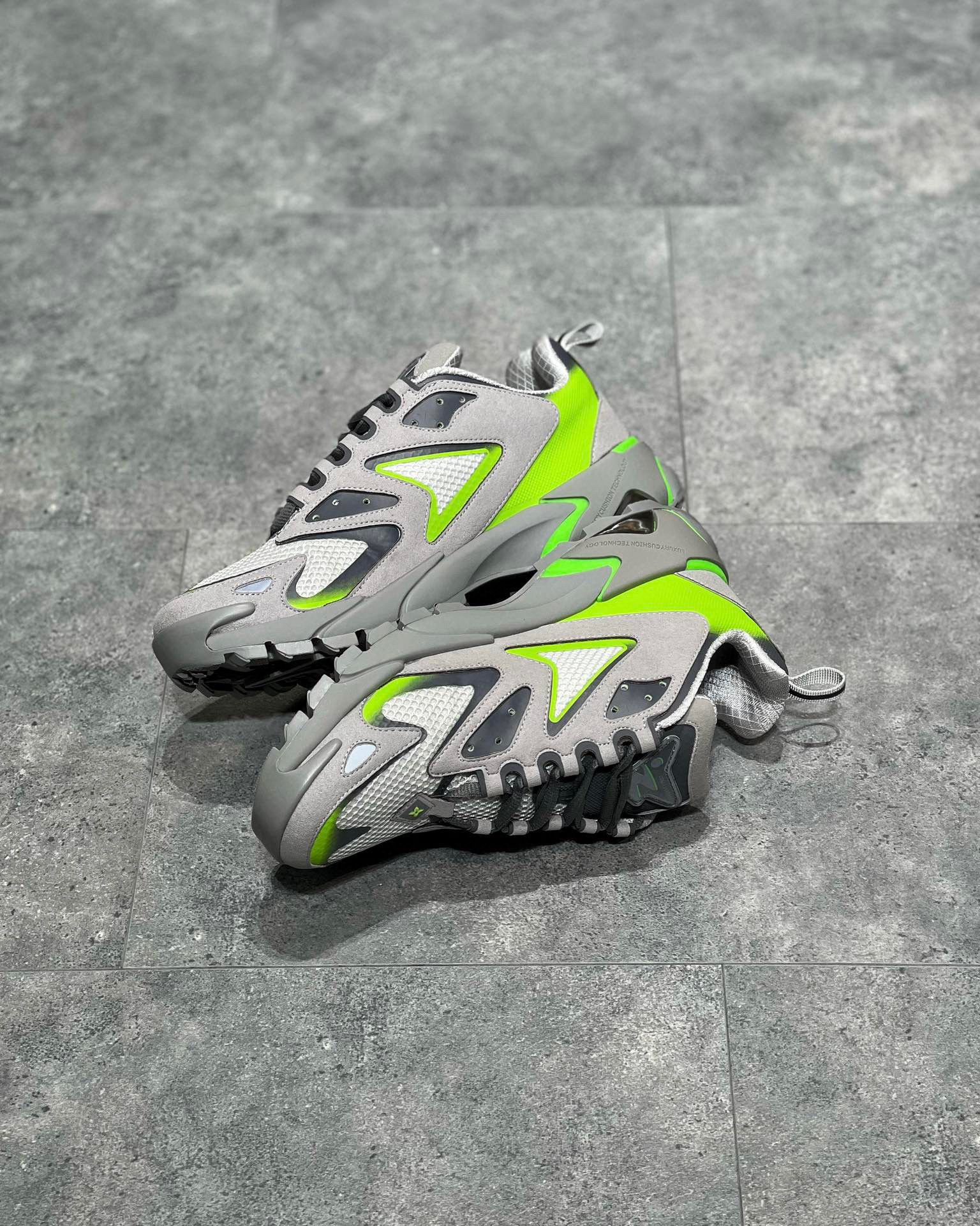 Louis Vuitton Sneaker – LSVT1260
