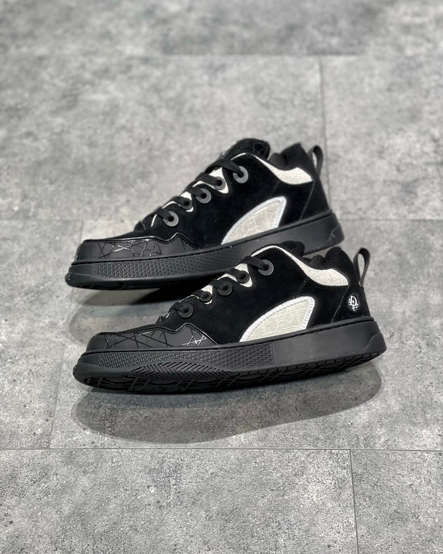 Dior x Erl B9S Sneaker – DIOR1169