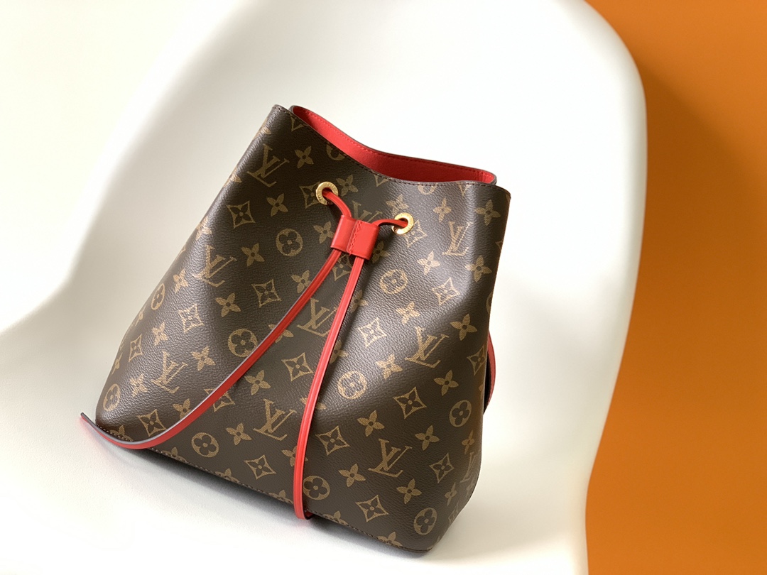 Louis Vuitton Shoulder Bag – LVSH1095