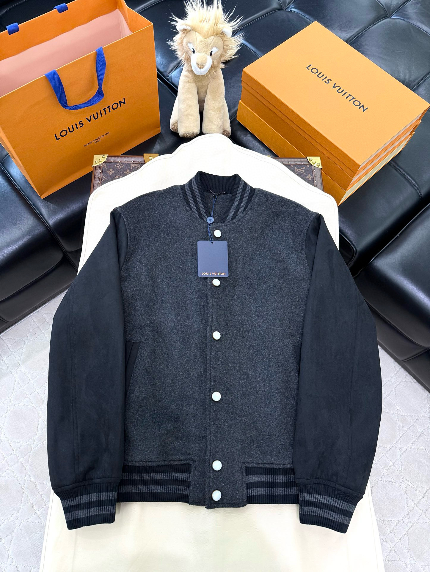Louis Vuitton Jacket – CJKT1781