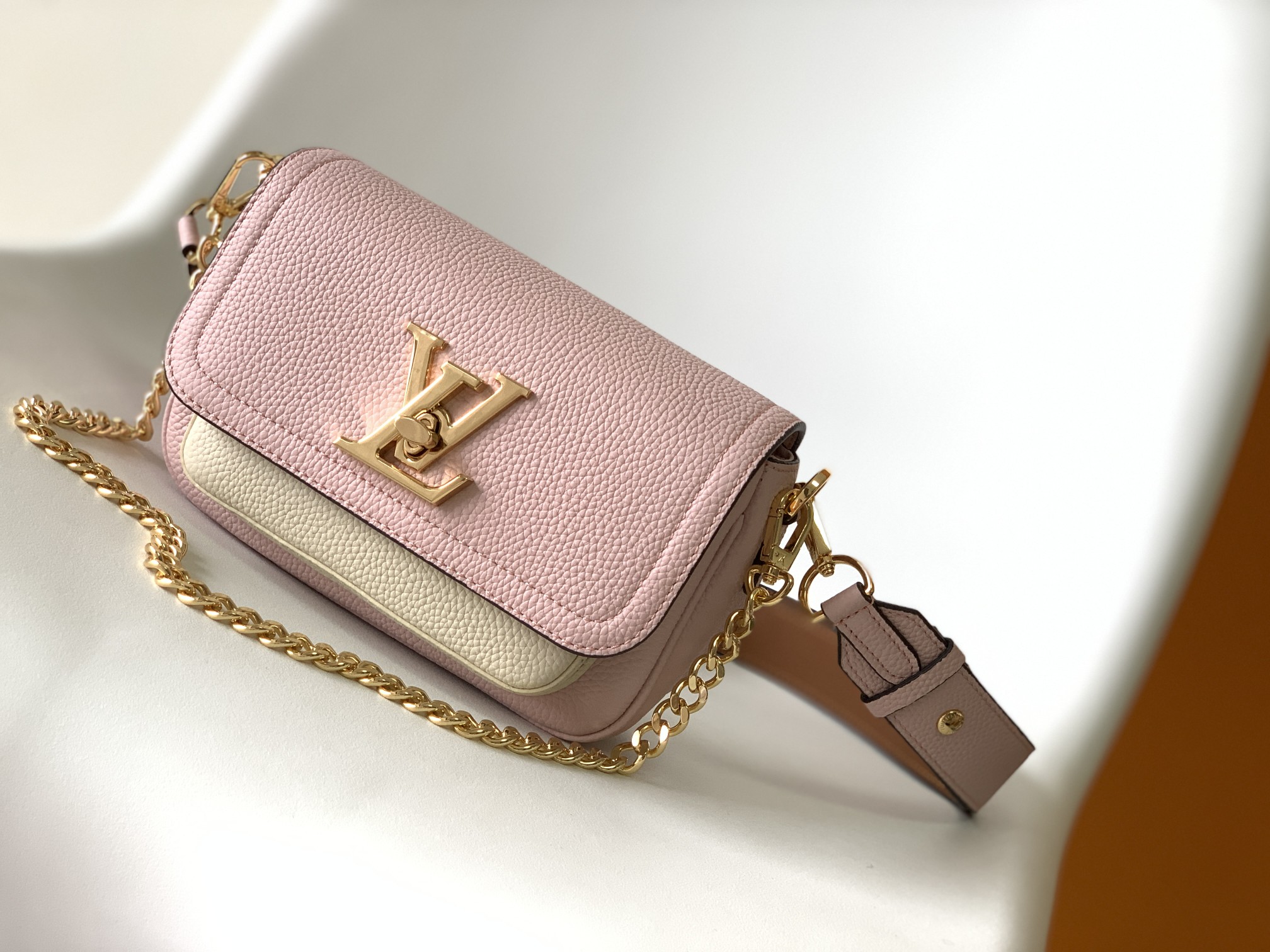 Louis Vuitton Shoulder Bag – LVSH1170