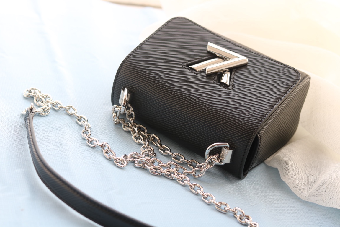 Louis Vuitton Shoulder Bag – LVSH1047
